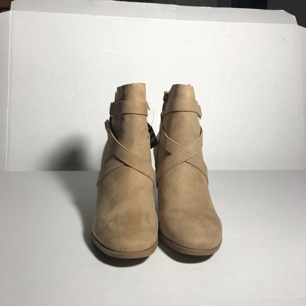 Boots - Picture 2 of 8